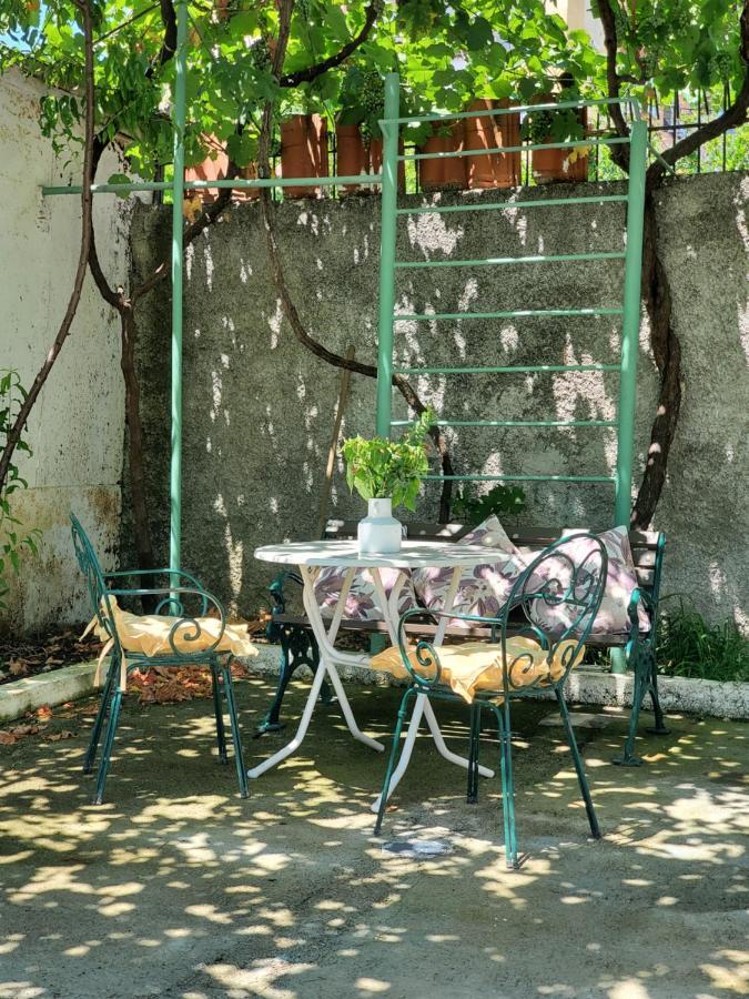 Unique Traditional House, Hosted By J&G Tiranë Eksteriør bilde