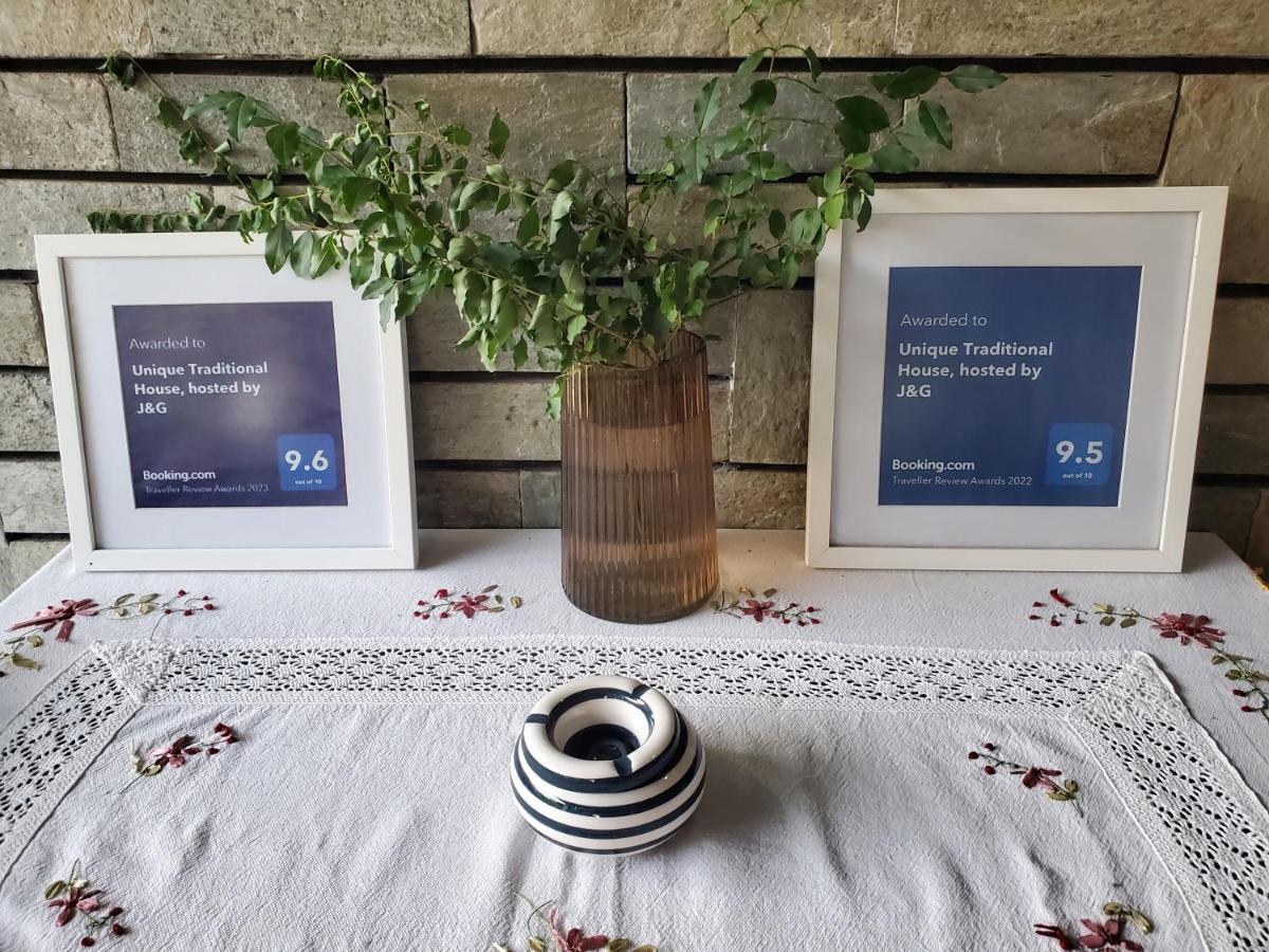 Unique Traditional House, Hosted By J&G Tiranë Eksteriør bilde